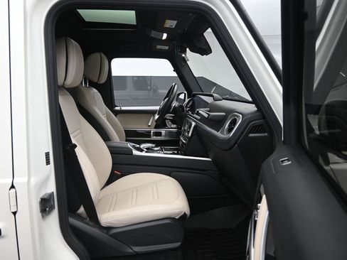 Used 2021 Mercedes-Benz G 550 image 30