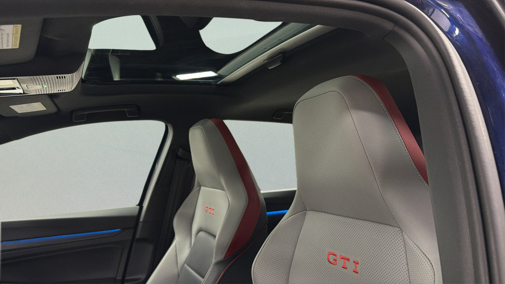Used 2024 Volkswagen GTI SE FWD image 22