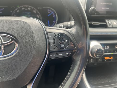 Used 2019 Toyota RAV4 XSE w/ Carpet Mat Package AWD/4WD image 19