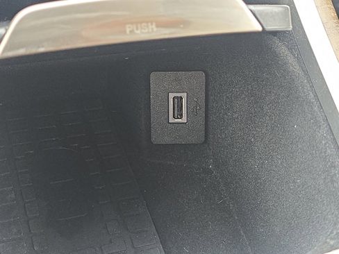 Used 2020 Lincoln Nautilus Reserve w/ Equipment Group 201A image 21