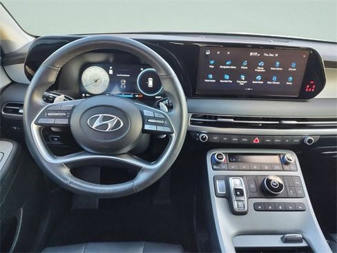 Used 2023 Hyundai Palisade SEL w/ Premium Package image 13