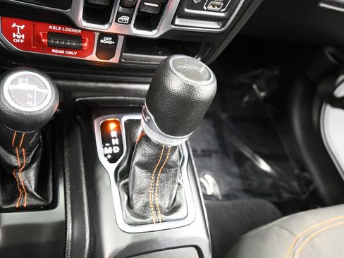 Used 2023 Jeep Gladiator Mojave image 26