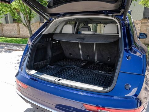 Used 2022 Audi Q5 2.0T Prestige w/ Prestige Package image 64