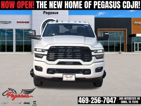 New 2027 RAM 3500 Big Horn AWD/4WD image 6