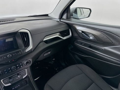 Used 2024 GMC Terrain SLE w/ Driver Convenience Package image 30