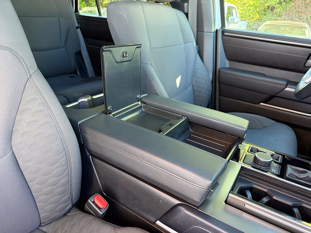 Used 2025 Toyota Sequoia SR5 AWD/4WD image 41