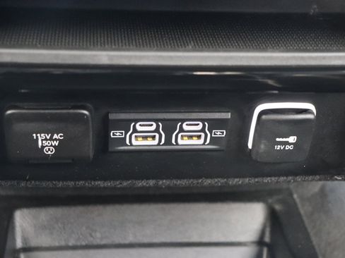 Used 2024 Jeep Wagoneer Series III image 25