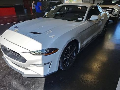 Used 2020 Ford Mustang Coupe RWD image 2