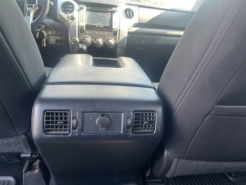Used 2018 Toyota Tundra SR5 image 25