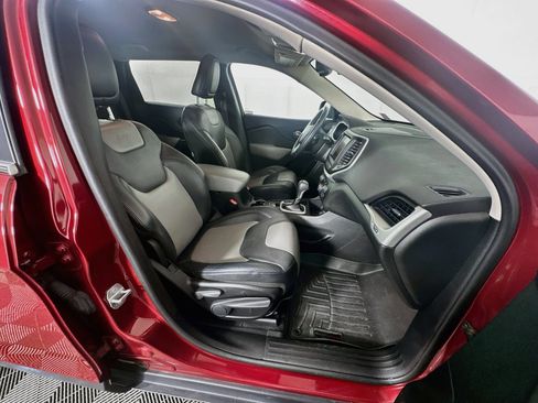 Used 2014 Jeep Cherokee Limited FWD image 30