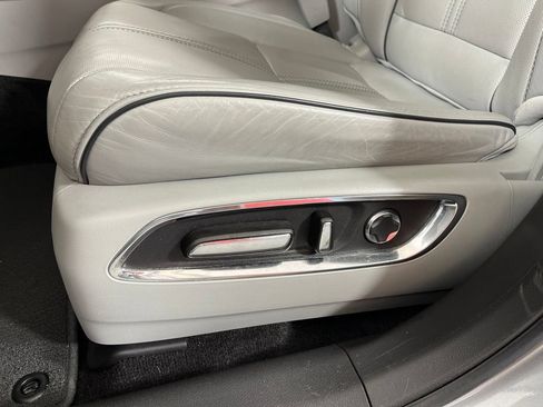 Used 2020 Acura MDX SH-AWD w/ Advance Package image 31