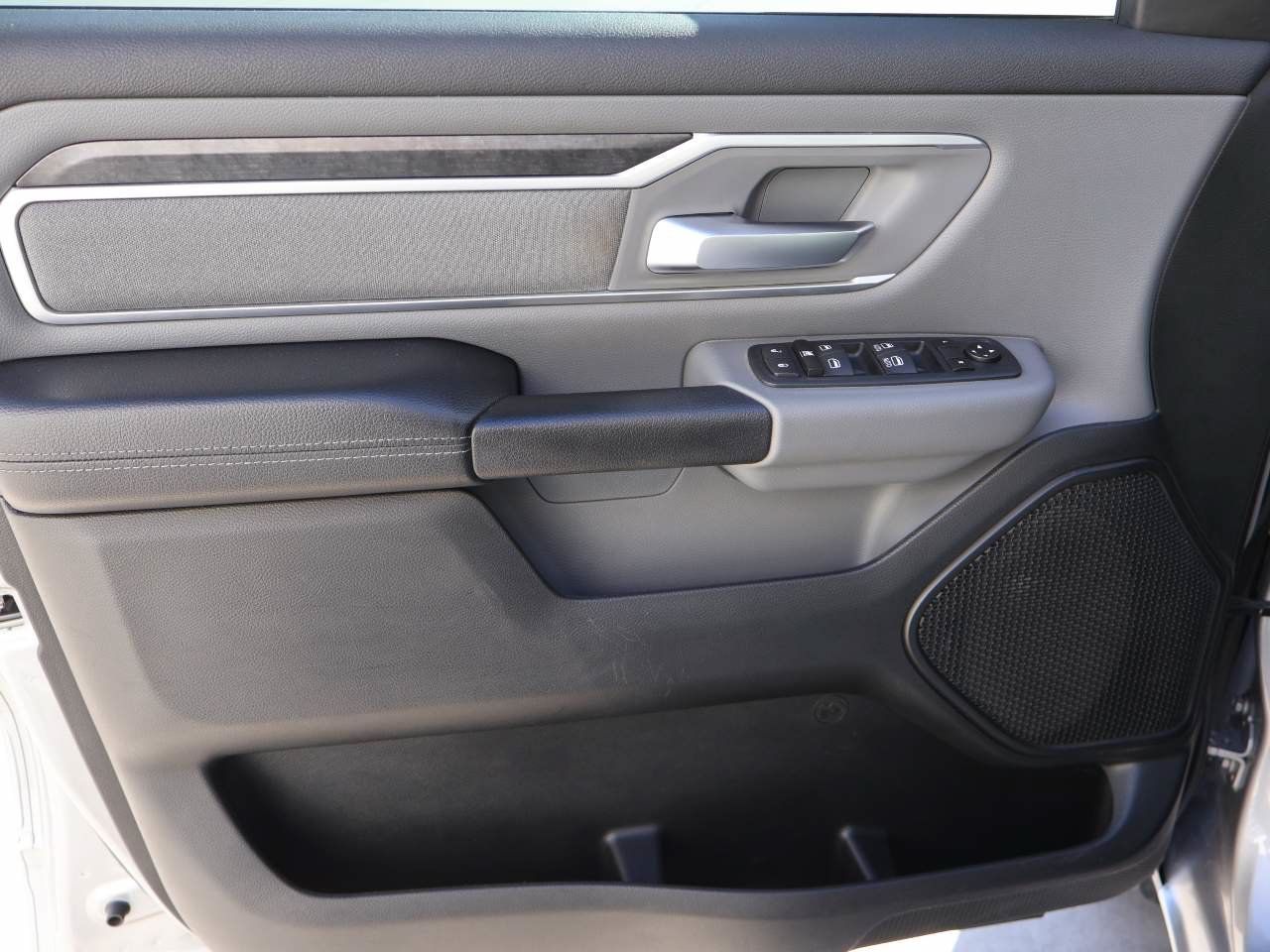 Used 2020 RAM 1500 Big Horn RWD image 7