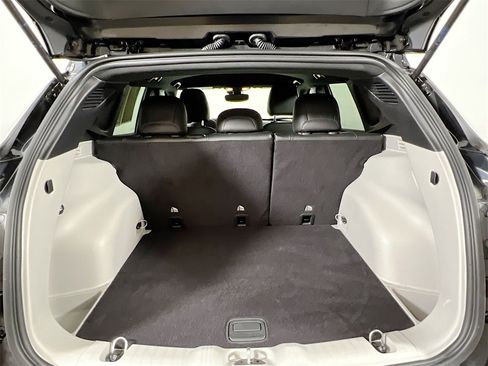 Used 2024 Jeep Compass Limited image 23