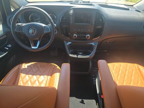 Used 2023 Mercedes-Benz Metris Passenger image 24