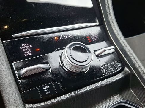 Used 2024 Jeep Grand Cherokee Trailhawk AWD/4WD image 11