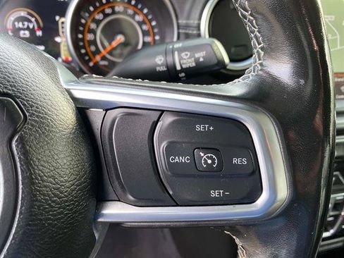 Certified 2022 Jeep Gladiator Overland w/ Popular Equipment Package image 18