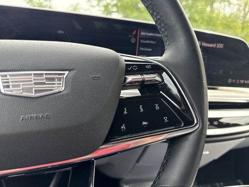 Used 2024 Cadillac Lyriq Luxury w/ LPO, Floor Liner Package AWD/4WD image 27
