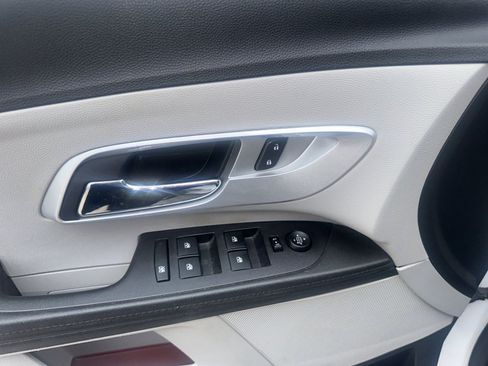 Used 2016 Chevrolet Equinox LTZ w/ Enhanced Convenience Package AWD/4WD image 16