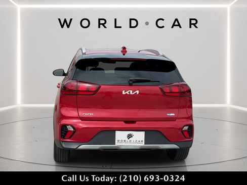 Used 2022 Kia Niro LXS FWD image 4