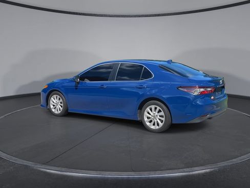 Used 2023 Toyota Camry LE FWD image 6