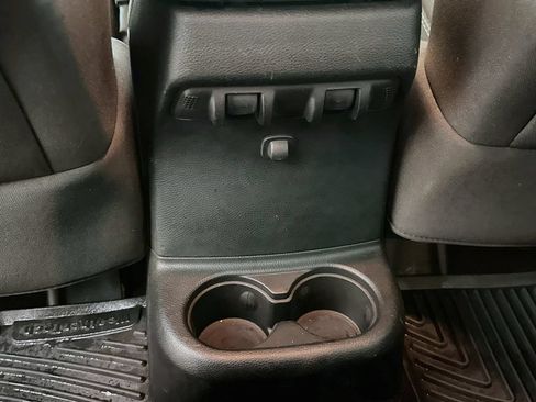 Used 2016 Jeep Wrangler Unlimited Sahara AWD/4WD image 24