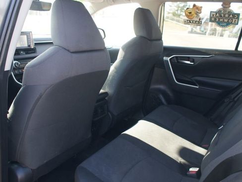 Used 2019 Toyota RAV4 XLE image 11