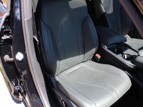 Used 2025 Acura RDX SH-AWD image 17