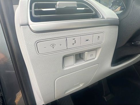 Used 2022 Hyundai Palisade SE image 25