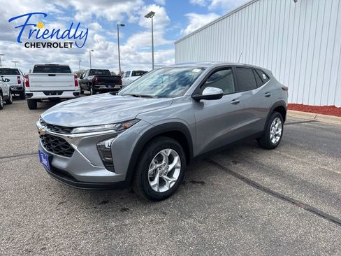 New 2026 Chevrolet Trax LS FWD image 1