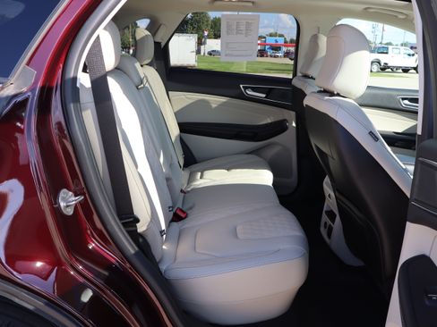Used 2024 Ford Edge Titanium w/ Equipment Group 301A AWD/4WD image 11