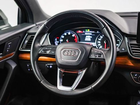 Used 2021 Audi Q5 Premium image 16