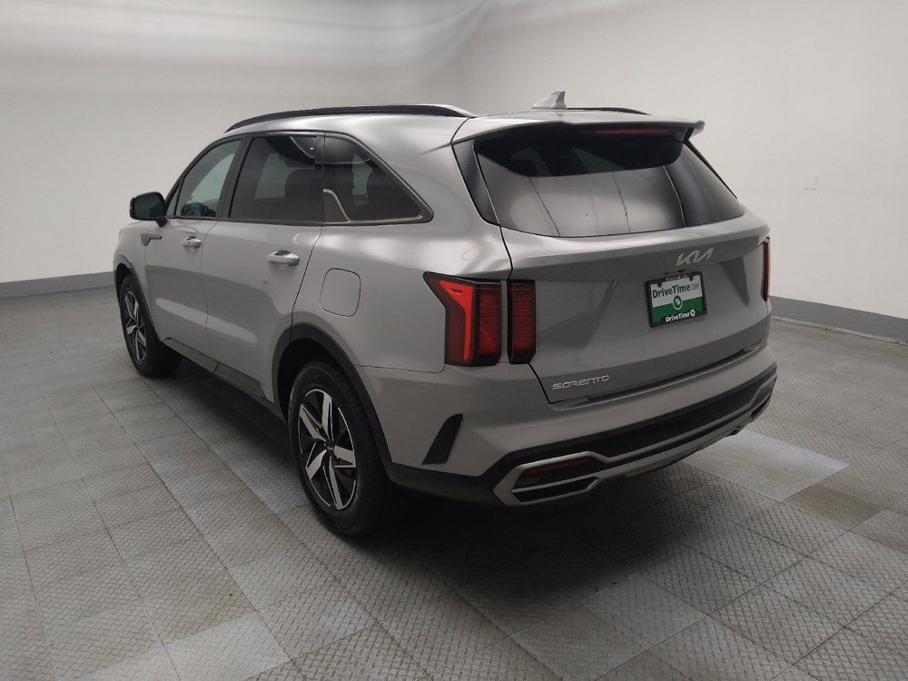 Used 2023 Kia Sorento EX w/ Panoramic Sunroof Package FWD image 5