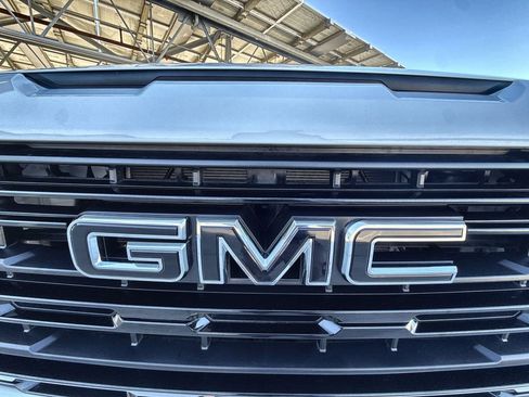 Used 2022 GMC Sierra 1500 Elevation w/ LPO, Elevation Black Package image 31