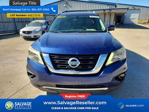 Used 2017 Nissan Pathfinder Platinum w/ Family Entertainment Package image 7