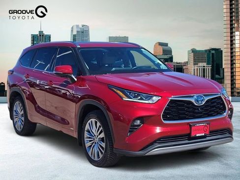 Used 2023 Toyota Highlander Platinum image 7