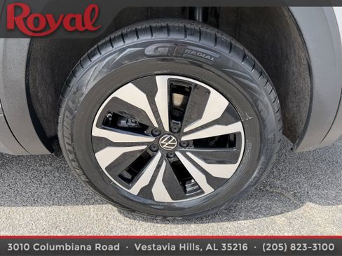 Certified 2024 Volkswagen Atlas SE image 9