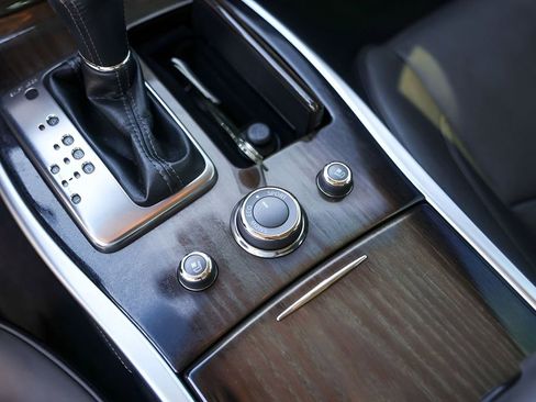 Used 2016 INFINITI Q70 L 3.7 w/ Deluxe Touring Package image 23