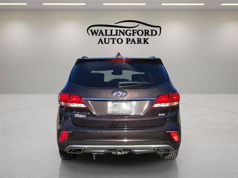 Used 2017 Hyundai Santa Fe SE w/ Cargo Package image 5