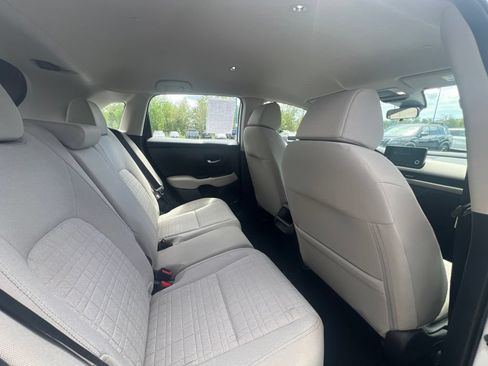 Used 2025 Honda HR-V LX image 11