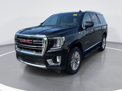 Used 2021 GMC Yukon SLT w/ Rear Media and Nav Package AWD/4WD image 3