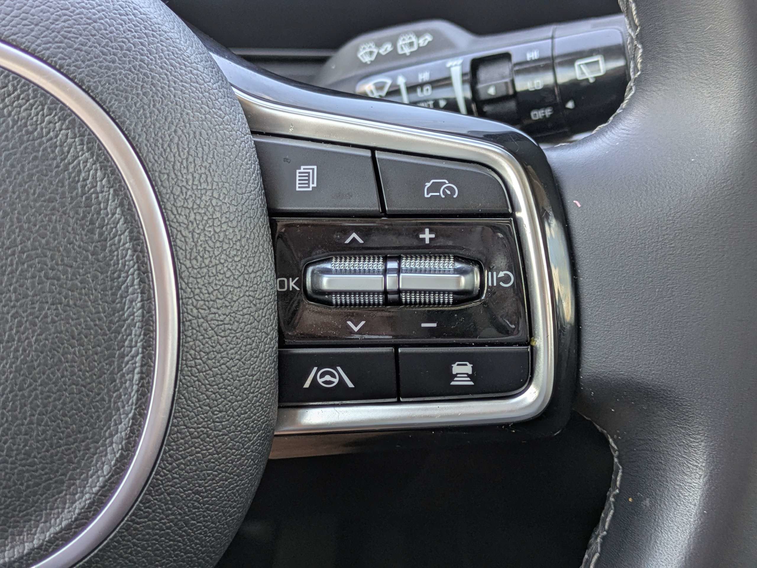 Certified 2025 Kia Sorento S w/ Panoramic Sunroof Package FWD image 27