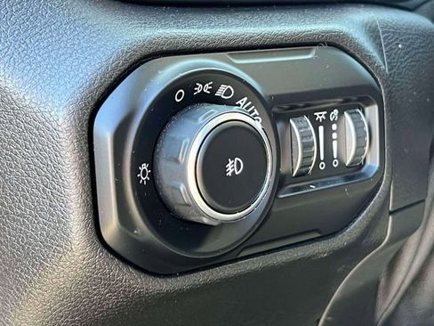 Used 2021 Jeep Wrangler Unlimited AWD/4WD image 17