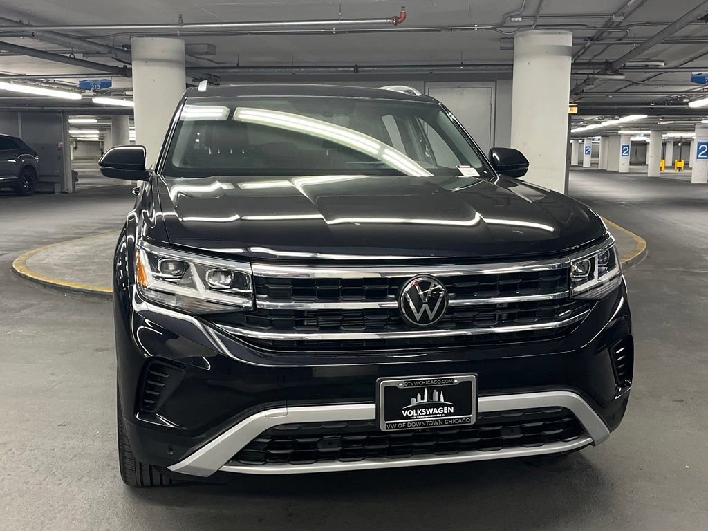 Certified 2023 Volkswagen Atlas Cross Sport SE w/ Panoramic Sunroof Package AWD/4WD image 33
