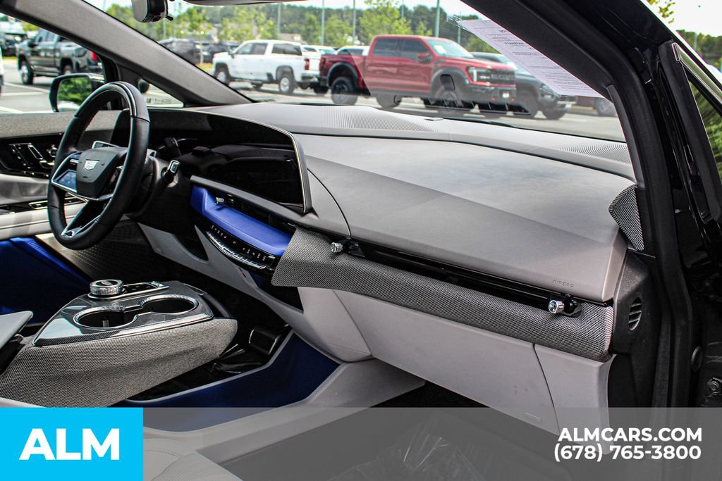 Used 2026 Cadillac Optiq Luxury 2 AWD/4WD image 21