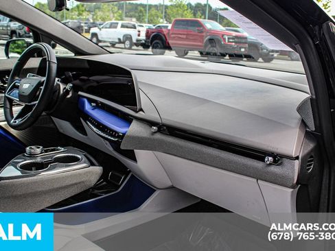 Used 2026 Cadillac Optiq Luxury 2 AWD/4WD image 21