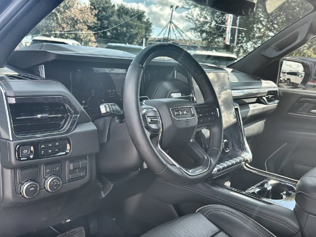 Used 2026 GMC Yukon Elevation w/ Elevation Premium Package RWD image 10