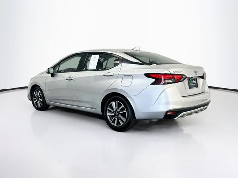 Used 2025 Nissan Versa SV FWD image 5