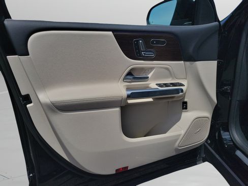 Certified 2026 Mercedes-Benz GLB 250 image 17
