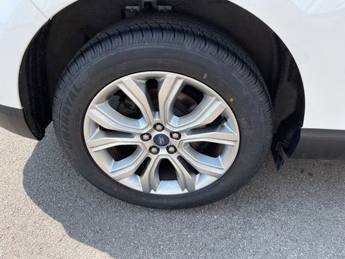 Used 2020 Ford Edge Titanium AWD/4WD image 43