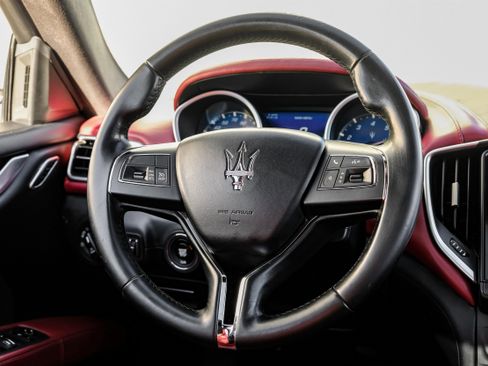 Used 2019 Maserati Ghibli S image 16